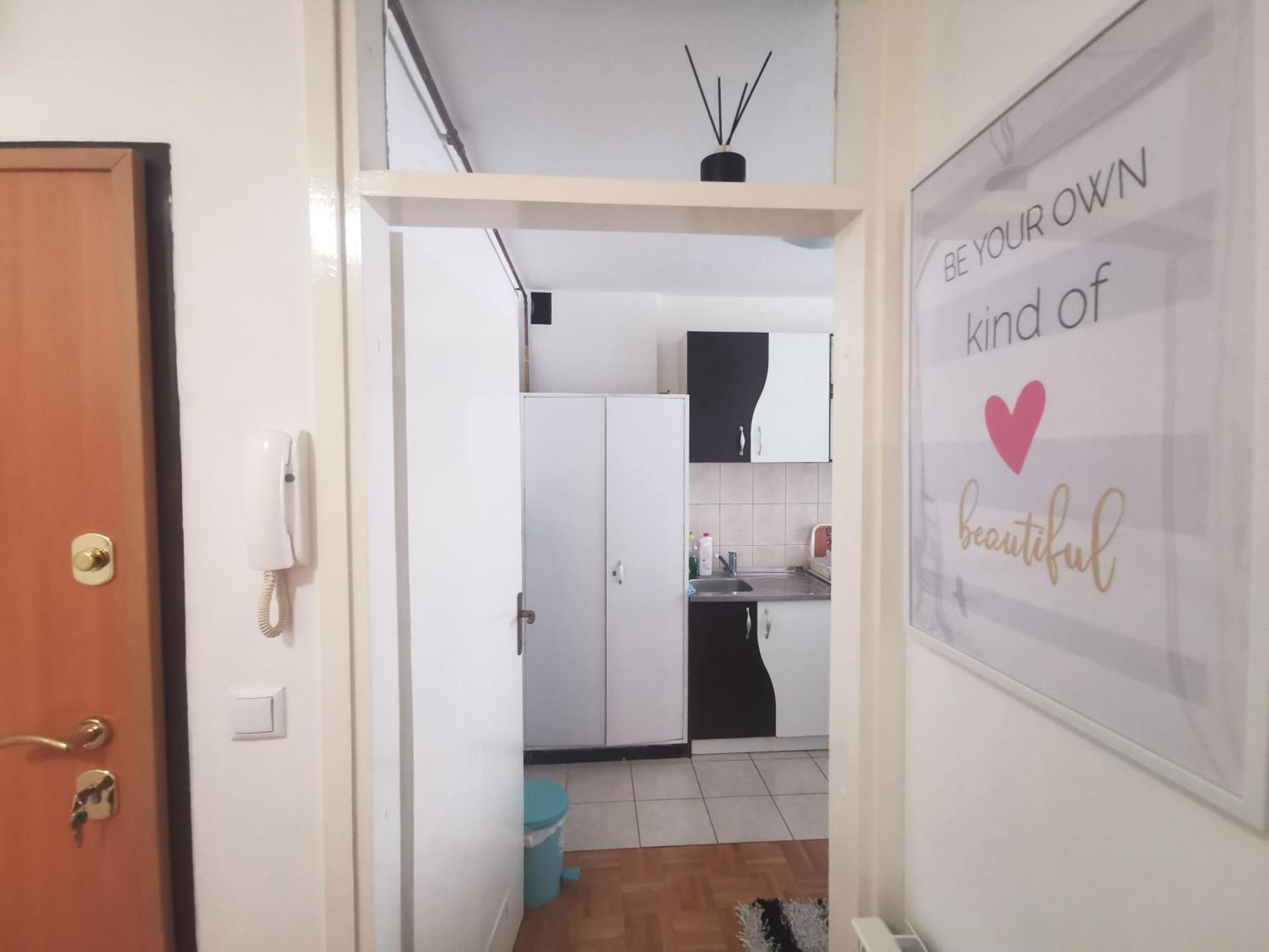 Near Sarajevo Airport Apartment ภายนอก รูปภาพ
